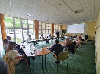 Die Niederlassungsleiter der WACKLER Service-GmbH im Meeting in Chemnitz